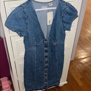 NWT Levi’s denim short sleeve dress